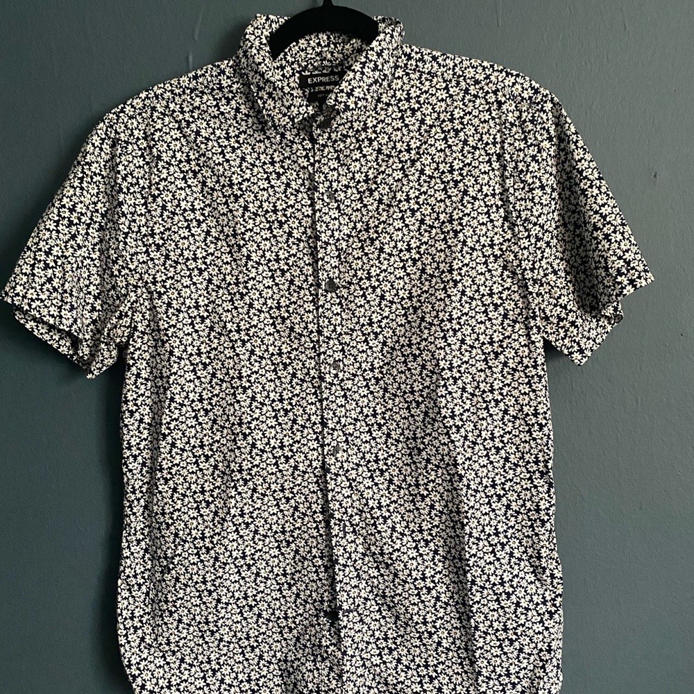 Express Men’s Navy Floral Short-sleeve Button Down